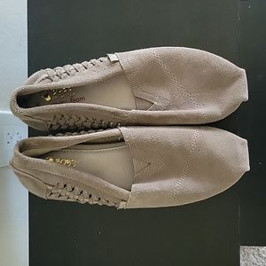 Size 7 taupe Skechers Bobs slip-on sneakers